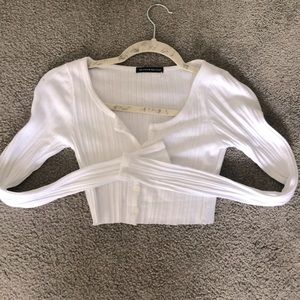 cropped long sleeve white ribbed shirt,